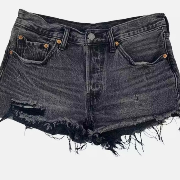 501® Original Fit High Waist Women Distressed Shorts in “Slashed Black” Size 25 - Picture 4 of 15